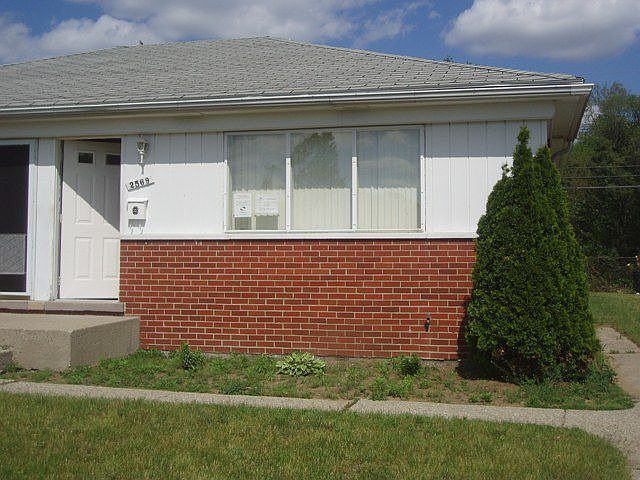 1st image of 1959 Ackley Ave #301