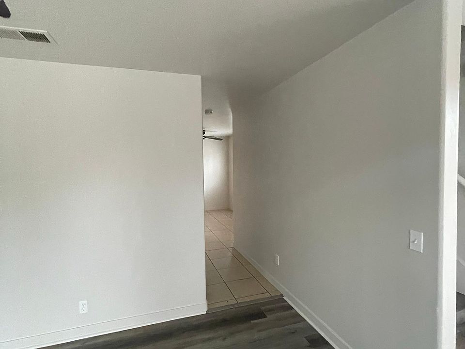 1st image of 1130 1/2 Oliver Ave