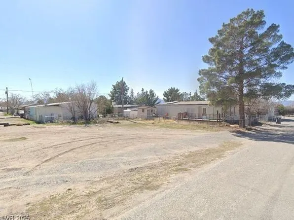 221 Copper Flats Dr, Pahrump, NV 89048