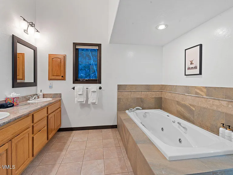 4501 Spruce Way #B — Photo 6