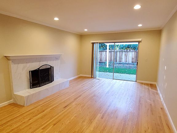 4th image of 6211 Cloverhill Dr