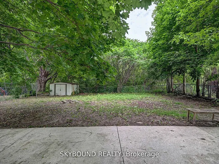 48 Cluthe Cres — Photo 37