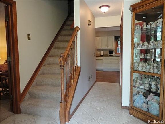 3rd image of 5972 Waterford Hill Ter