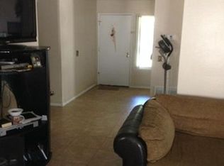 196 Coral Tree Dr, Rialto, CA 92377