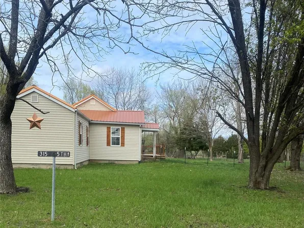 315 5th St, Leasburg, MO 65535