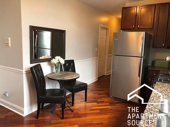 2nd image of 4815 W Hutchinson St APT 3F
