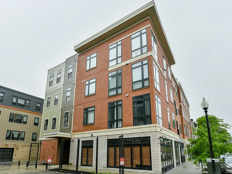 170 W Broadway #204 — Photo 19