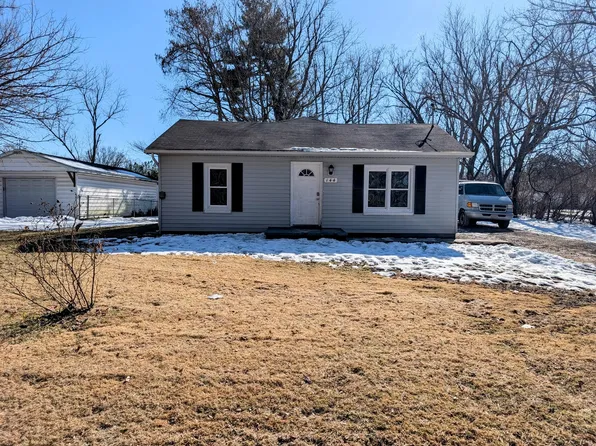 144 Water Tower Dr, Makanda, IL 62958