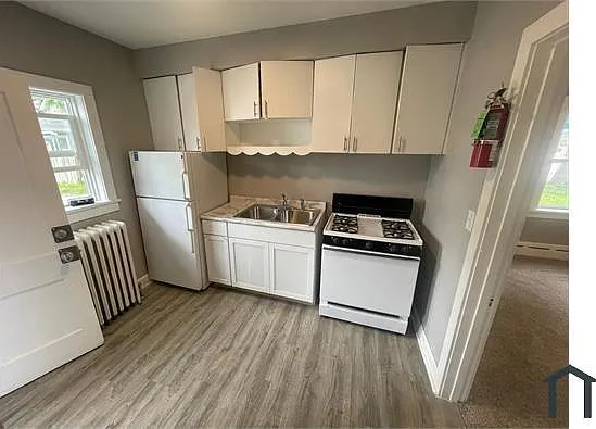 1622 Washington St #4 — Photo 3