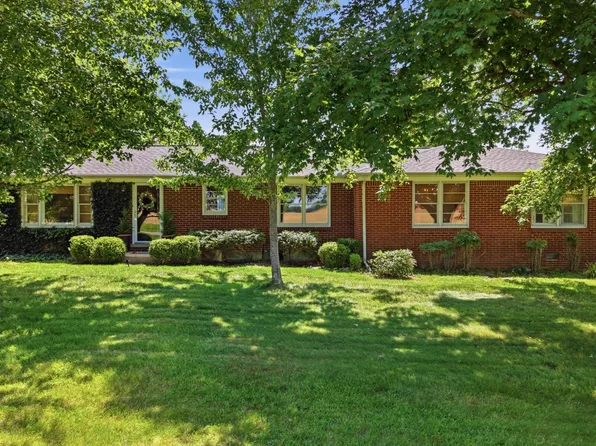 5039 Somerville Rd, Cross Plains, TN 37049