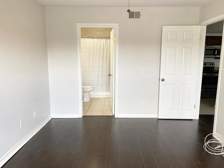 10200 Gandy Blvd N #911 — Photo 7