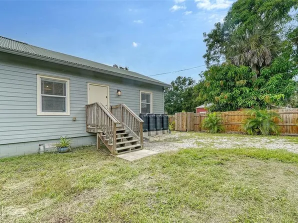 1392 46th St, Sarasota, FL 34234