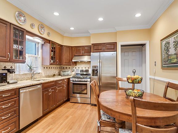 49 S Water St Greenwich CT-large-003-003-002-1500x1000-72dpi.jpg