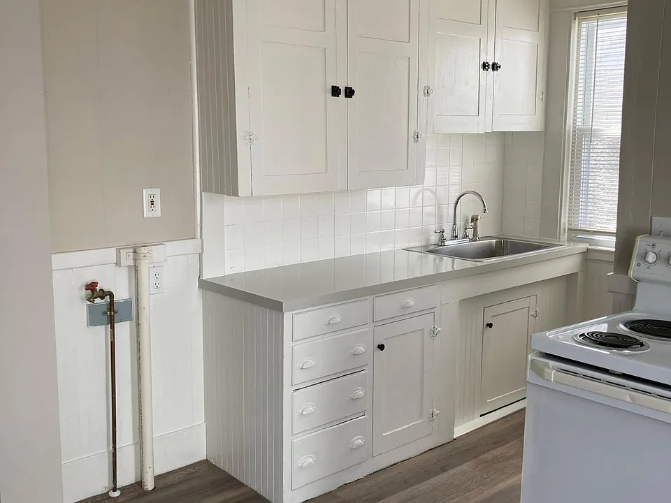 kitchen and washer hook up