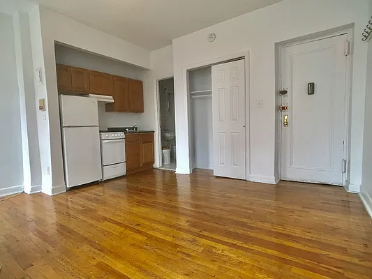 Rented by Sovereign Associates | media 9