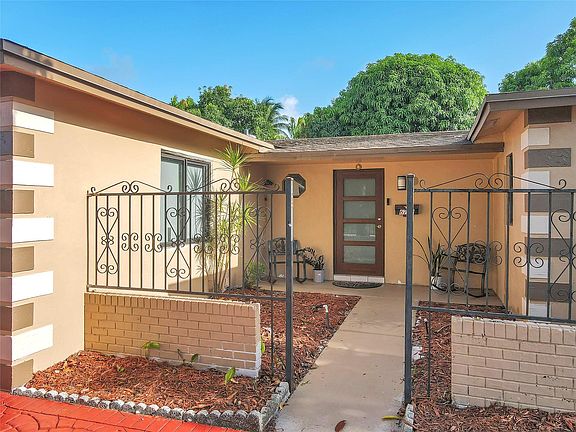 3rd image of 6710 SW 10th Court