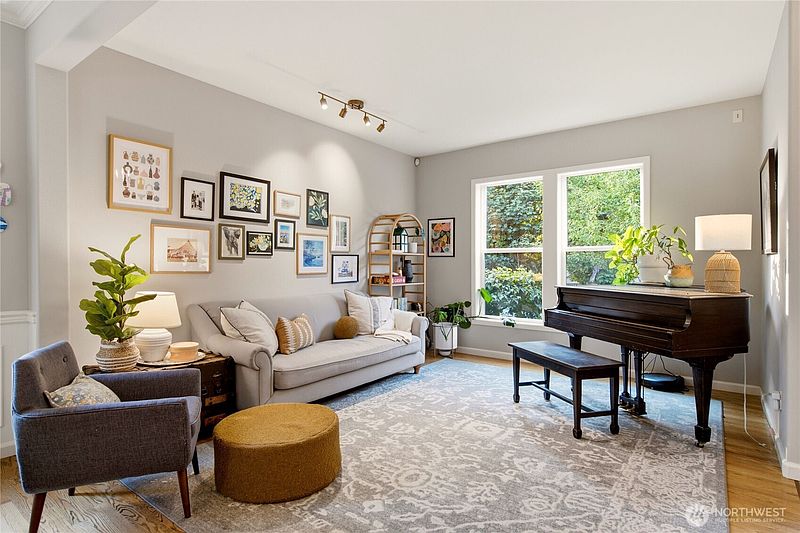 5th image of 2764 McHugh Avenue