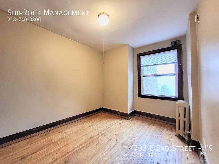 702 E 2nd St #9 — Photo 4