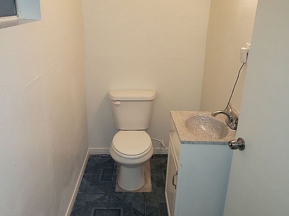 2nd image of 2036 Patterson St #2040