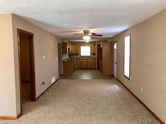 2nd image of 115 W Olive St