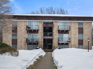 Crestwood Arms, Worcester, MA 01602