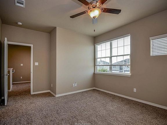 5th image of 3518 Summerway Dr