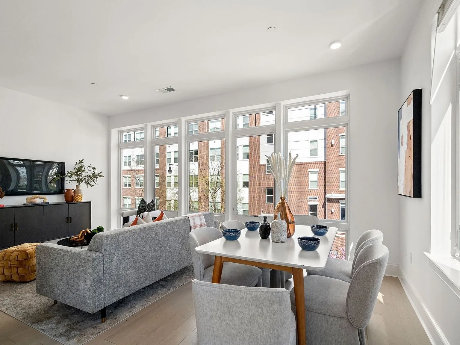The Brook Luxury Apartments of Cambridge — Photo 3