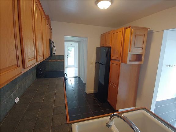 5th image of 2720 28th Ave N