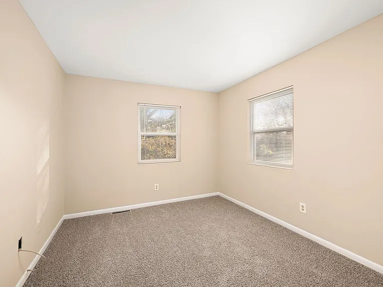 163 Spruance Rd — Photo 19