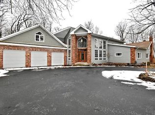 5048 Old Goodrich Rd, Clarence, NY 14031