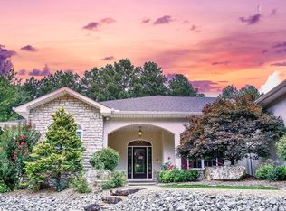 23 Gloria Dr, Hot Springs Village, AR 71909