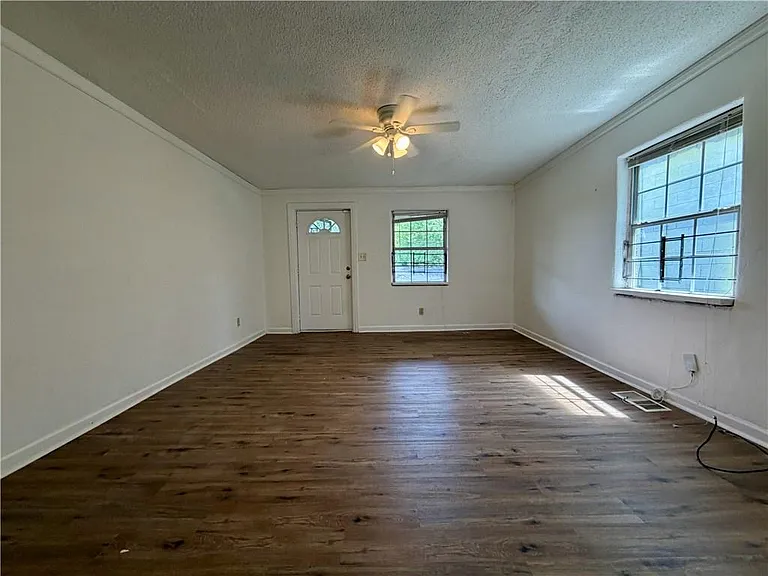 1070 Ollie Cir NW — Photo 9