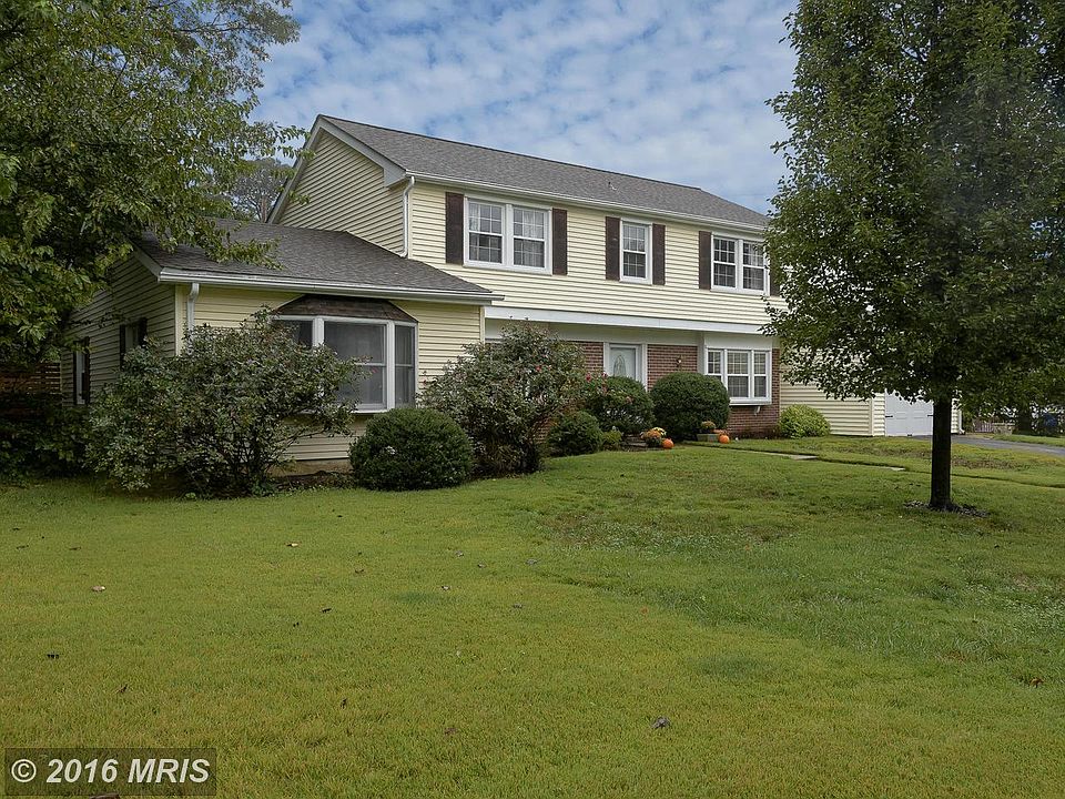 2nd image of 12422 Seabury Ln
