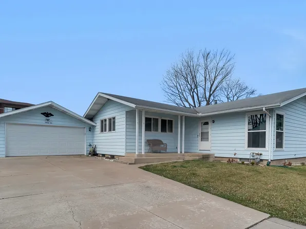 36 Lynwood Dr, Morris, IL 60450