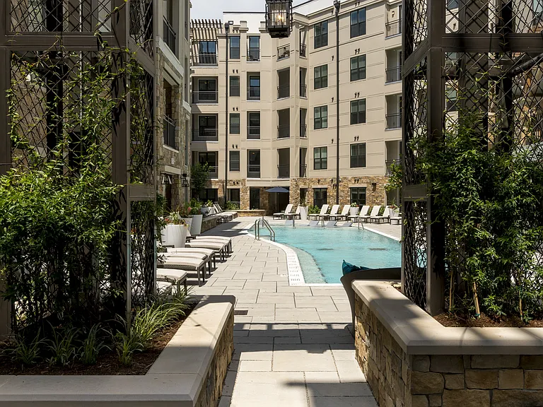 Berkshire Dilworth — Photo 30