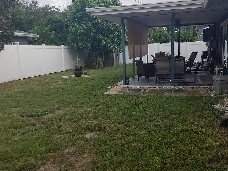 1751 Kenilworth Dr — Photo 23