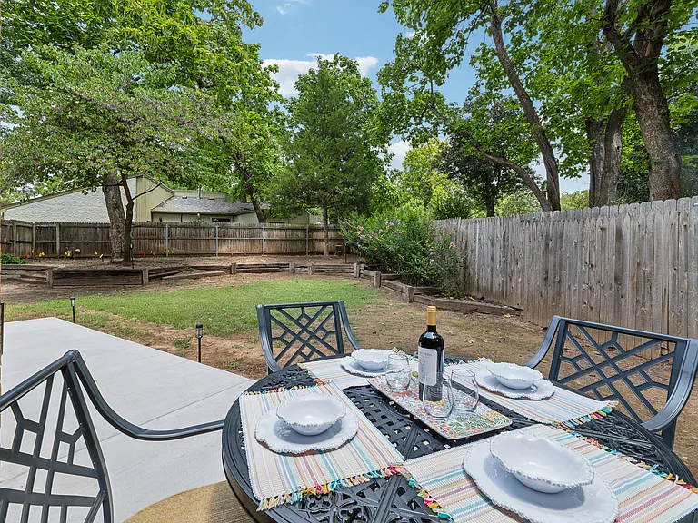 3911 Morrison Cir — Photo 39