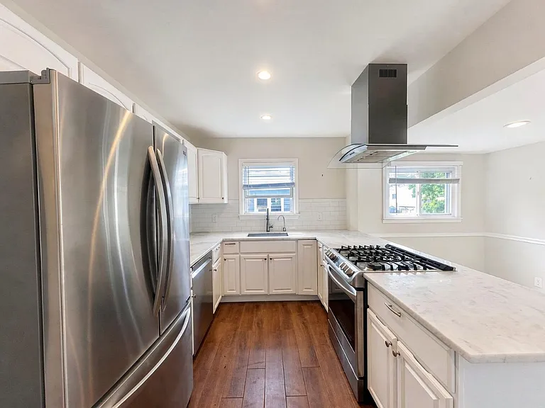 171 New York Ave — Photo 9