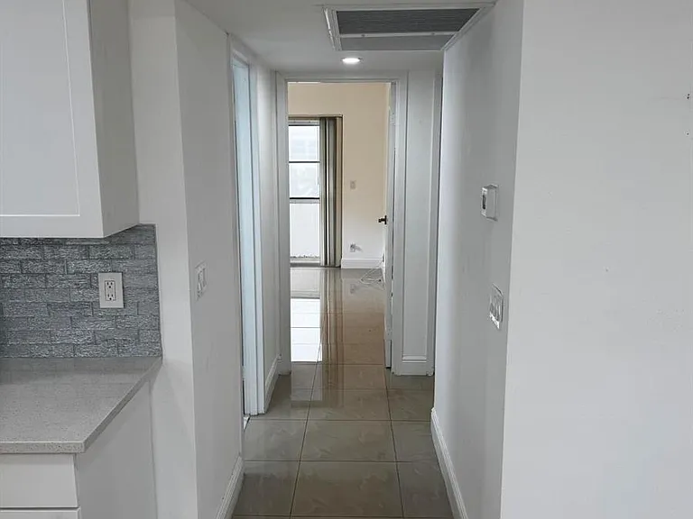 153 Monaco Way #D — Photo 8