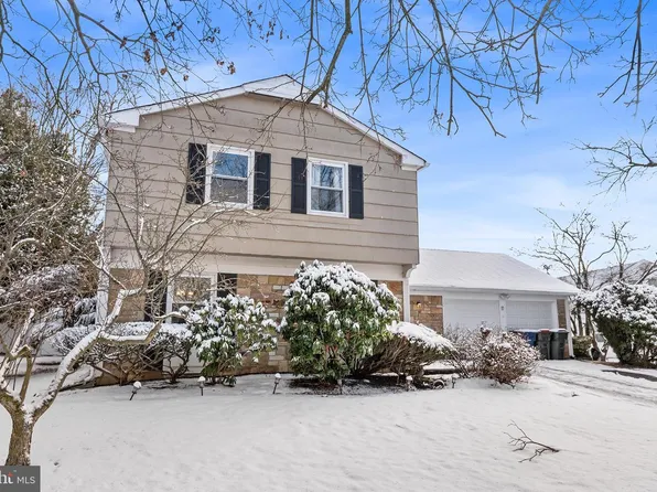 11 Tempest Ln, Willingboro, NJ 08046