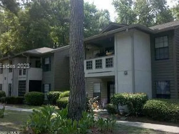 30 Mathews Drive #205, Hilton Head Island, SC 29926