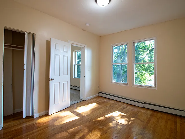 373-1A Blatchley Ave #2C — Photo 1