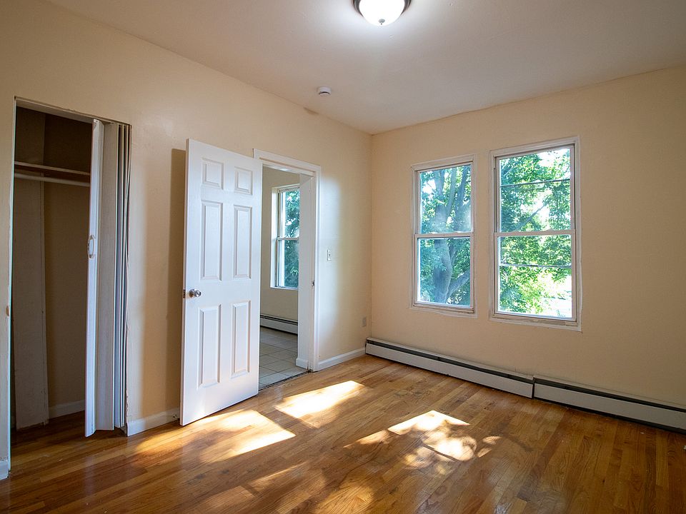 1st image of 373-1A Blatchley Ave #2C