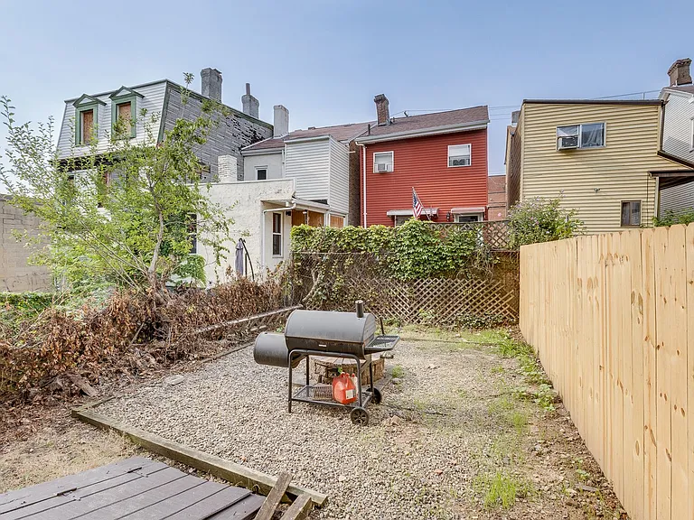 819 Proctor Way — Photo 19