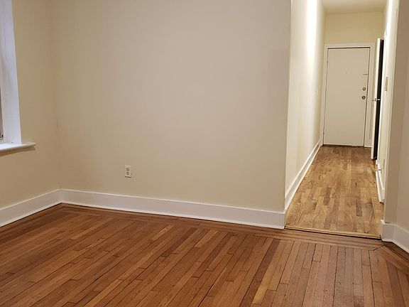 5th image of 15 Gifford Ave #2A