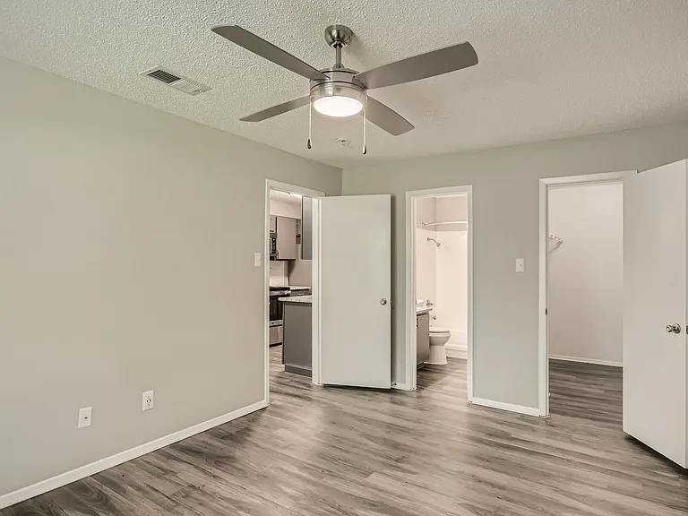 Villas At Waterchase — Photo 28