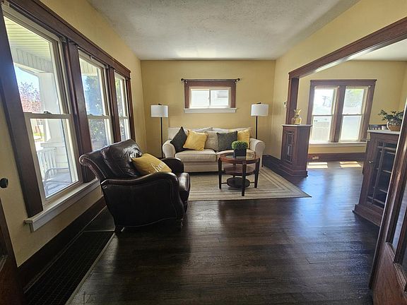 2nd image of 1324 Hayes AVENUE