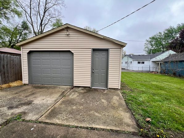 32 James Rd, Rantoul, IL 61866