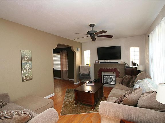 3rd image of 5704 Tholozan Ave