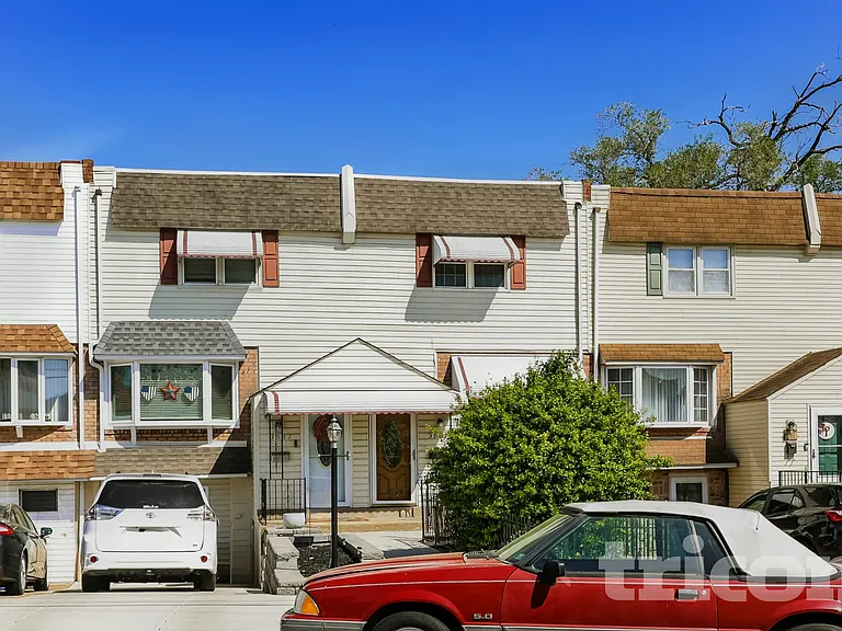 3689 N Hereford Ln — Photo 1